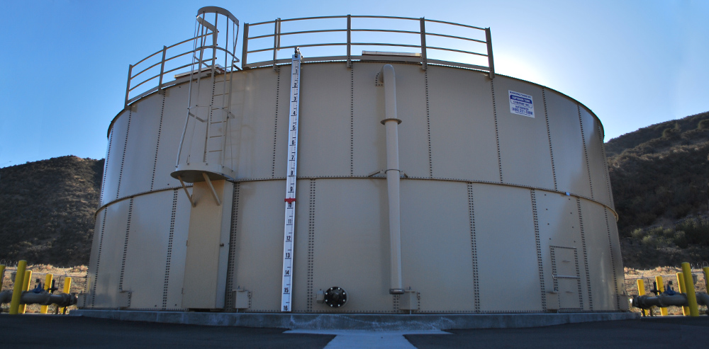 Tanques, contener el agua para garantizar el funcionamiento del sistema